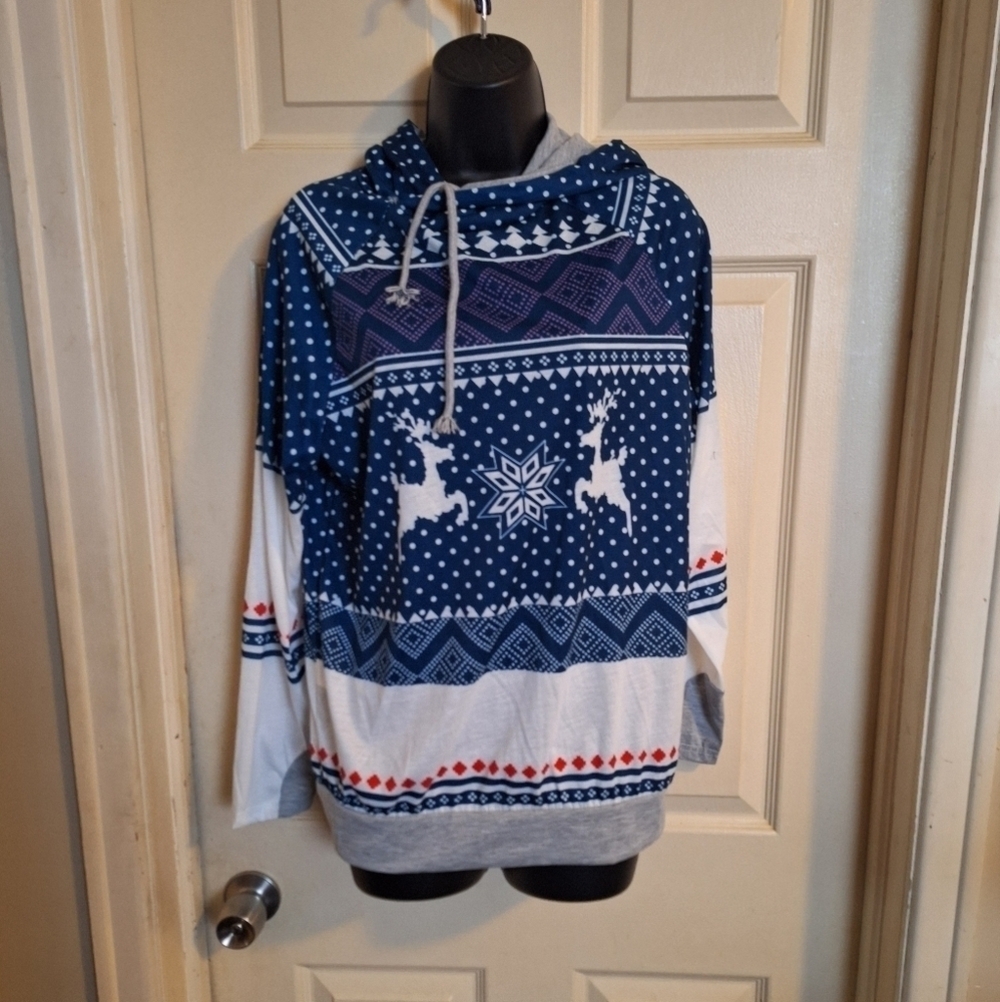 No brand thin hoodie size medium